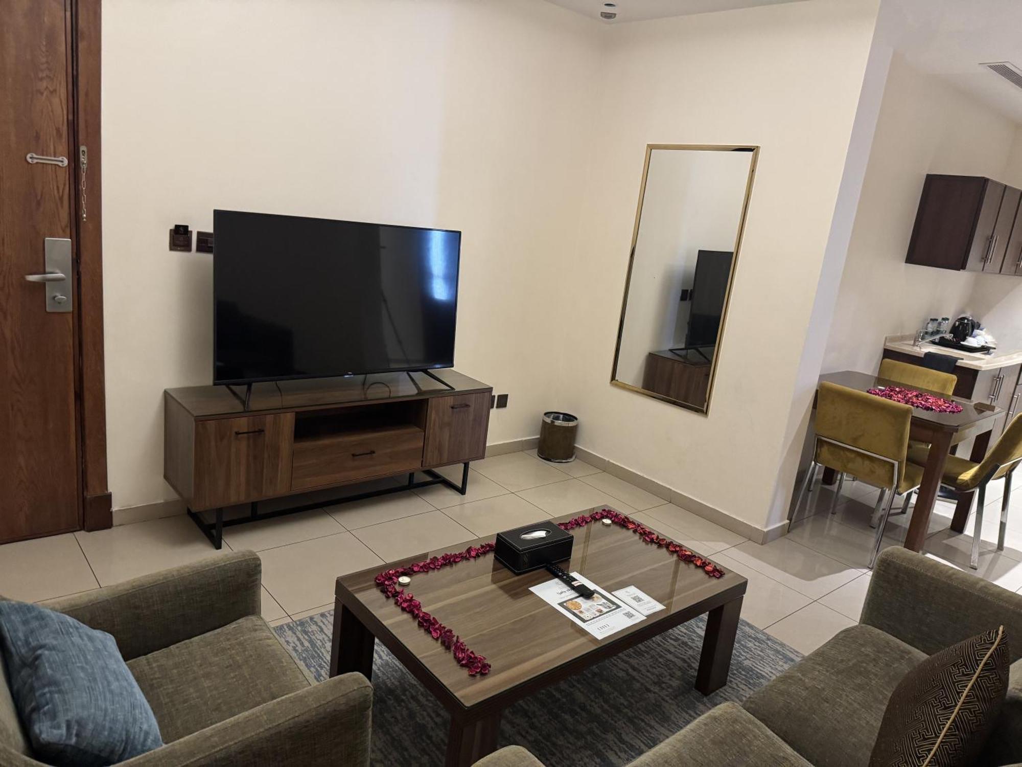 Friesian Hotel Suites Yidda Exterior foto